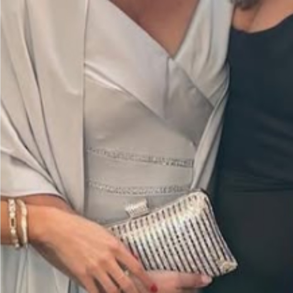 💕Montage by Mon Cheri ice gray mother of bride dress with matching shawl - Picture 4 of 16